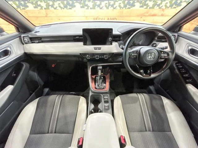 Honda VEZEL e:HEV プレイ photo 2