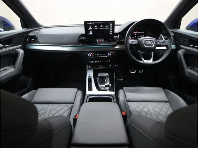 Audi AUDI Q5 SPORTBACK 1st　エディション photo 3