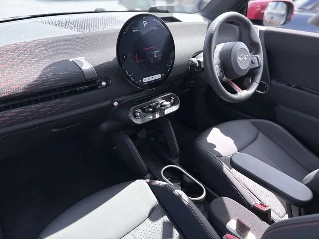 Bmw MINI COOPER E　ジョンクーパーワークス photo 2