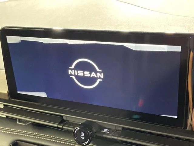 Nissan SERENA WG e−POWER　ハイウェイスター　V photo 3