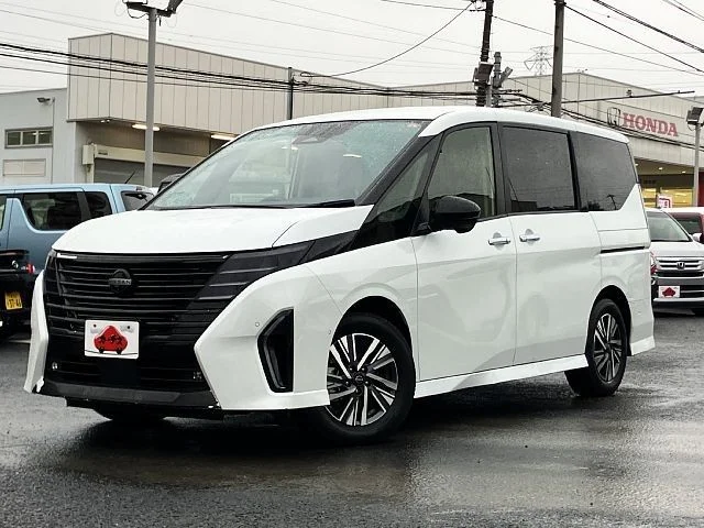 Nissan SERENA WG e−POWER　ハイウェイスター　V 2024