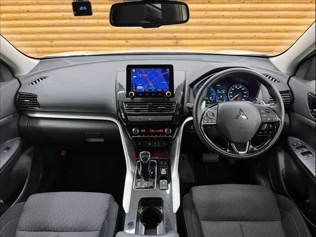 Mitsubishi ECLIPSE CROSS PHEV G photo 2
