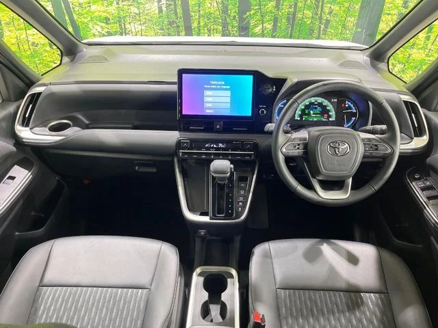 Toyota NOAH HYBRID S−Z photo 2
