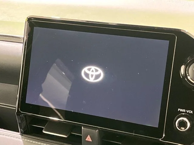 Toyota NOAH HYBRID S−Z photo 3