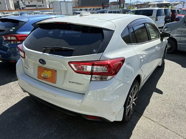 Subaru IMPREZA SPORT 4WD 2．0i－L　アイサイト photo 2
