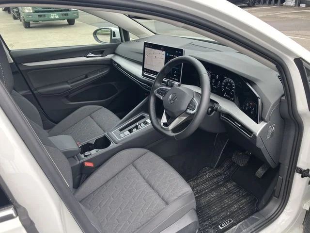Volkswagen VOLKSWAGEN GOLF VARIANT TDI　アクティブアドバンス photo 2