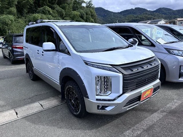 Mitsubishi DELICA D:5 4WD G　パワーパッケージ 2022