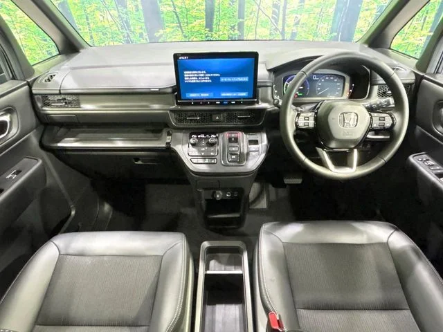 Honda STEPWAGON e:HEV SPADA ベースグレード photo 2