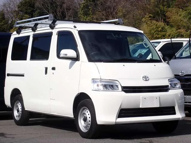 Toyota TOWNACE van 4WD GL　スマートアシスト　リヤヒーター付 photo 3