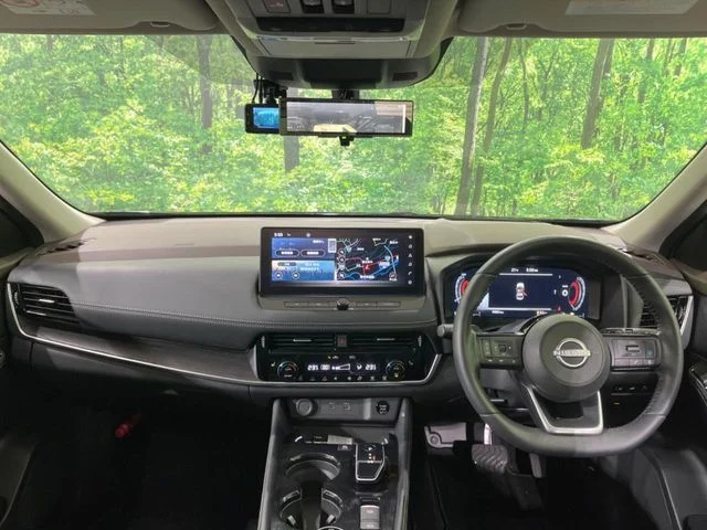 Nissan X-TRAIL HYBRID 4WD G　e−4ORCE photo 2