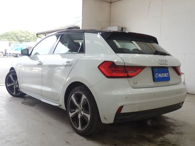 Audi AUDI A1 SPORTBACK 35　TFSI　アドバンスド photo 3