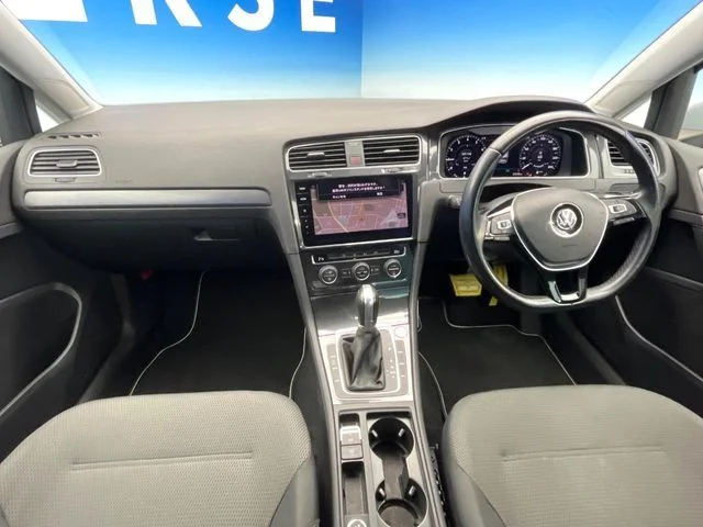 Volkswagen VOLKSWAGEN GOLF TSI　コンフォートライン　テック　Ed photo 2