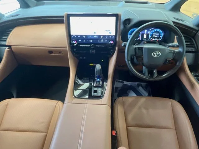 Toyota VELLFIRE 4WD Zプレミア photo 2