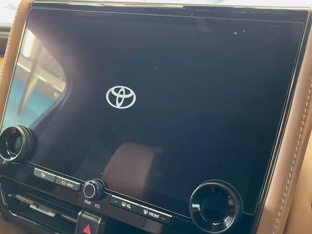 Toyota VELLFIRE 4WD Zプレミア photo 4