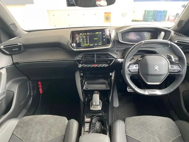 Peugeot PEUGEOT 2008 GTライン photo 2