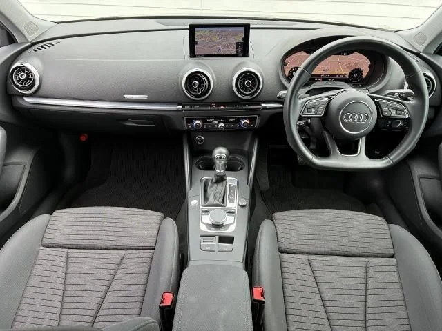 Audi AUDI A3 SPORTBACK ブラック　スタイリング photo 2