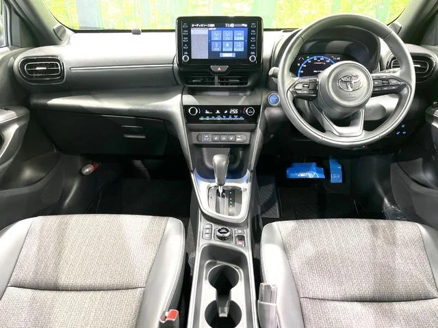 Toyota YARIS CROSS HYBRID Z photo 2