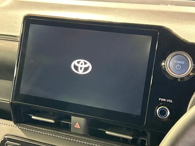Toyota VOXY HYBRID S−Z photo 3