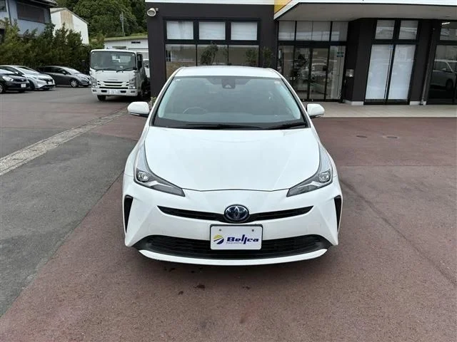 Toyota PRIUS 4WD S photo 2
