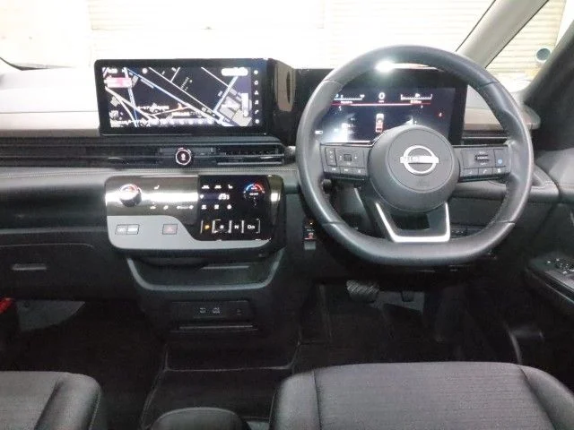 Nissan SERENA WG e−POWER　ハイウェイスター　V photo 3