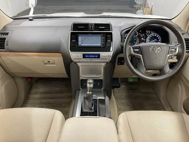 Toyota LANDCRUISER PRADO TX　Lパッケ　マットブラックEd photo 2
