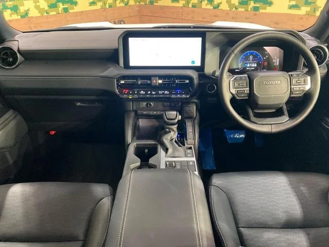 Toyota LANDCRUISER 250 VX photo 2