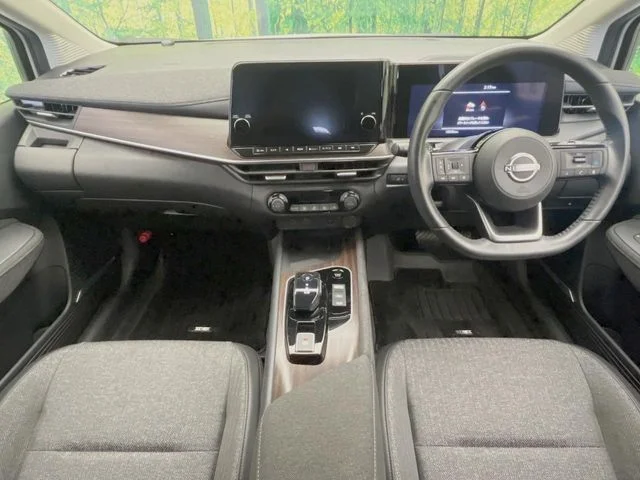 Nissan AURA G photo 2