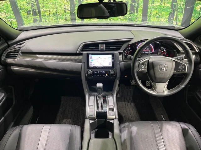 Honda CIVIC hatchback 1．5 photo 2