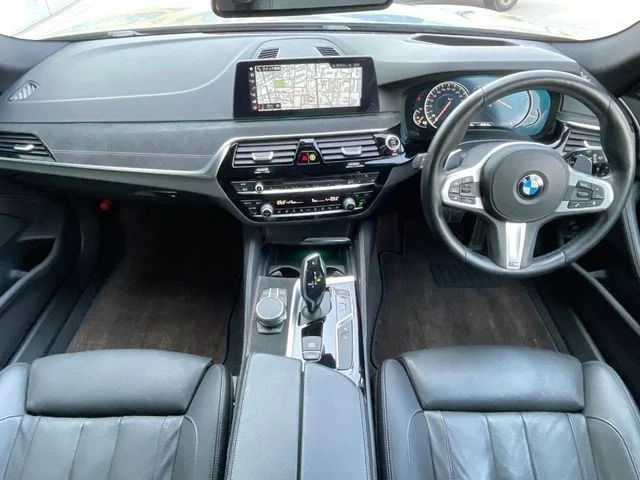 Bmw BMW 5series TOURING 523i　Mスポーツ photo 2