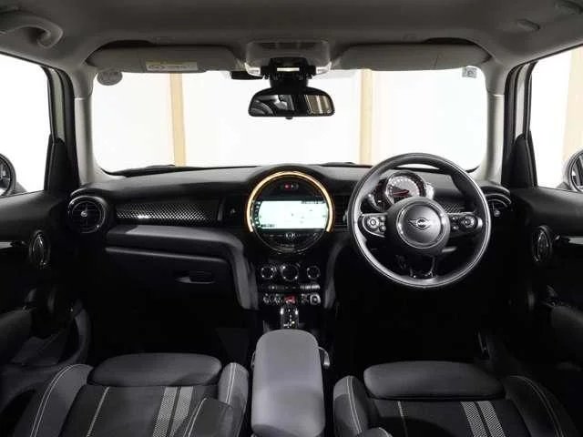 Bmw MINI COOPER S 5DOOR ベースグレード photo 4