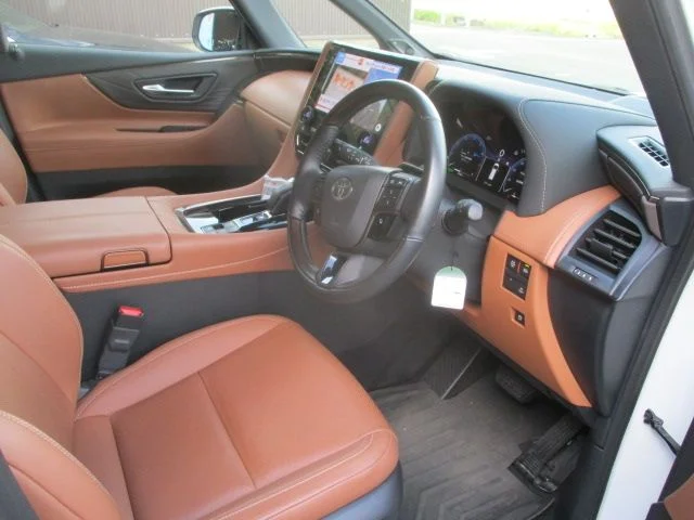 Toyota VELLFIRE HYBRID Z　プレミア photo 2