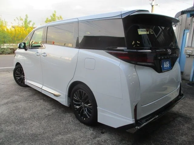 Toyota VELLFIRE HYBRID Z　プレミア photo 3