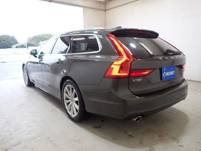 Volvo VOLVO V90 D4　モメンタム photo 3