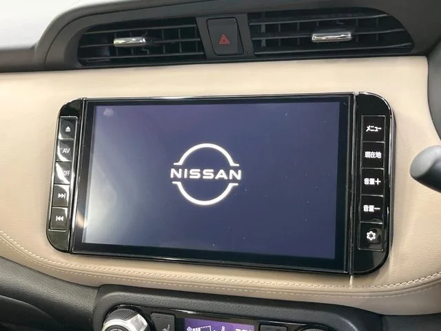 Nissan KICKS X　ツートーン　インテリアエディション photo 3