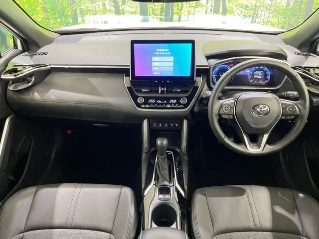 Toyota COROLLA CROSS HYBRID Z photo 2