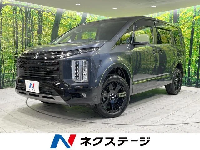Mitsubishi DELICA D:5 4WD シャモニー 2025
