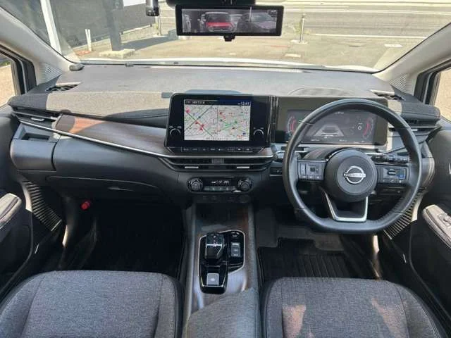 Nissan AURA G photo 4
