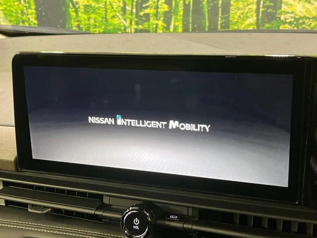 Nissan SERENA WG e−POWER　ハイウェイスター　V photo 3