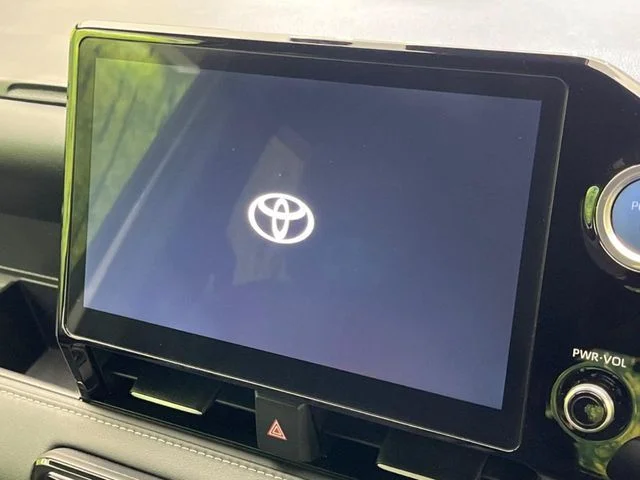 Toyota NOAH HYBRID S−Z photo 3