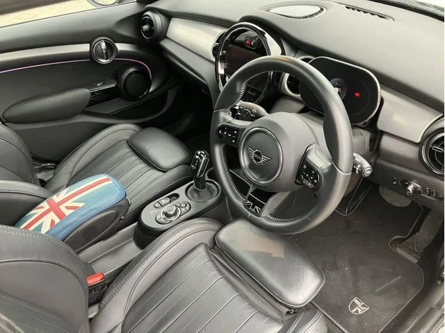 Bmw MINI COOPER S 5DOOR ベースグレード photo 2