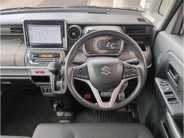 Suzuki Spacia GEAR 4WD ハイブリッドXZ photo 2