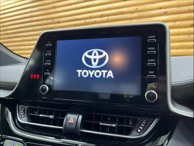 Toyota C-HR G　ハイブリッド photo 3