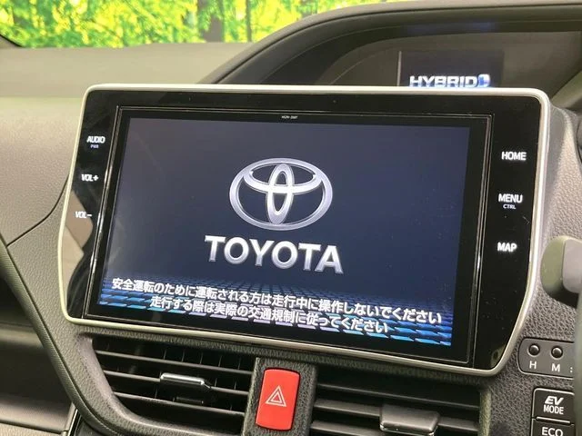 Toyota NOAH HYBRID Si photo 3