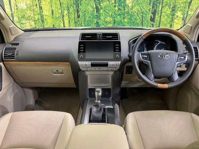 Toyota LANDCRUISER PRADO TX　Lパッケ　マットブラックEd photo 2