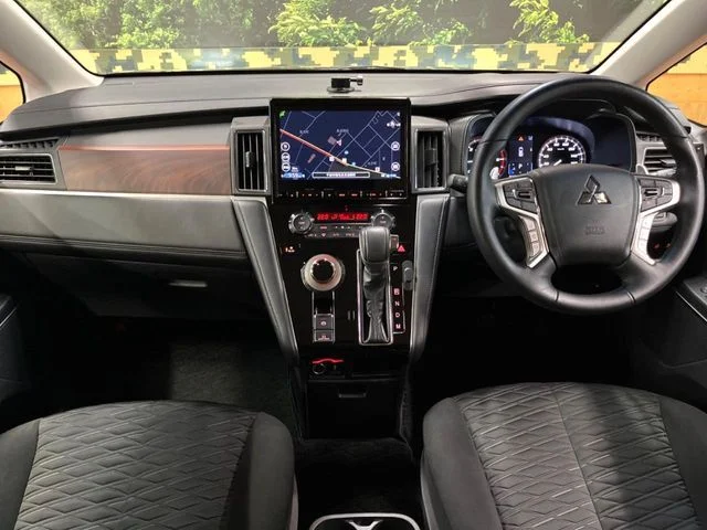 Mitsubishi DELICA D:5 4WD G　パワーパッケージ photo 2