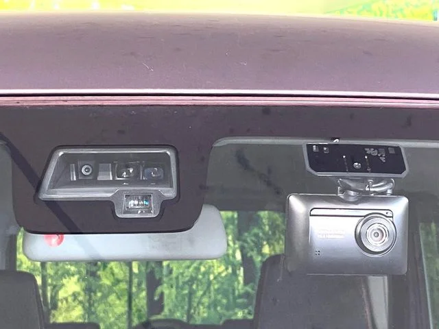 Suzuki Spacia GEAR ハイブリッドXZ　ターボ photo 3