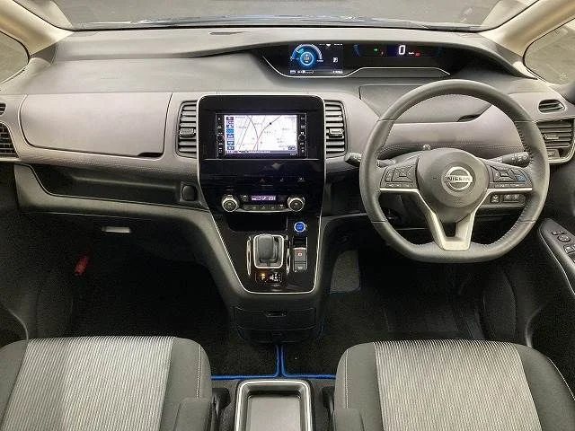 Nissan SERENA WG e−POWER　ハイウェイスター　V photo 2