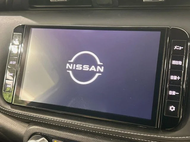 Nissan KICKS X photo 3