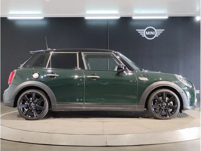 Bmw MINI COOPER S 5DOOR レゾリュート　エディション photo 4