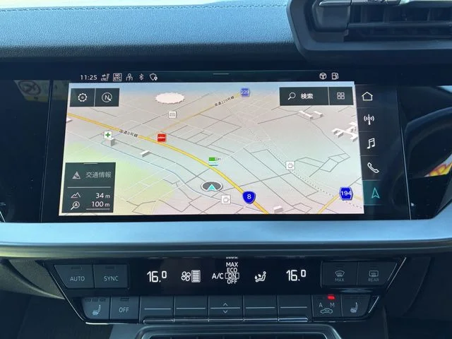 Audi AUDI A3 Sedan ニューアーバンスタイル photo 2